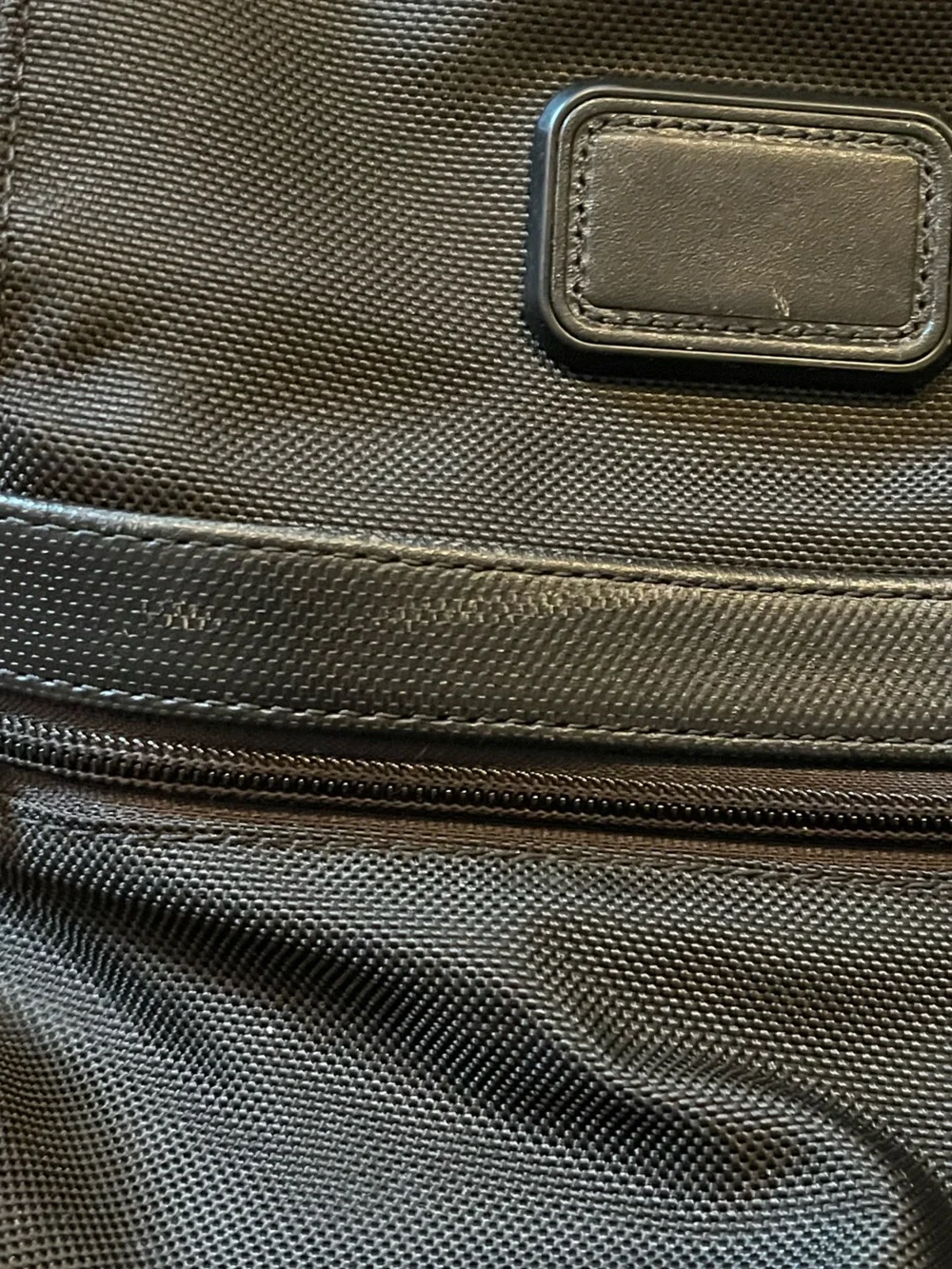 Tumi Alpha 2 expanded soft briefcase crossbody/handle bag